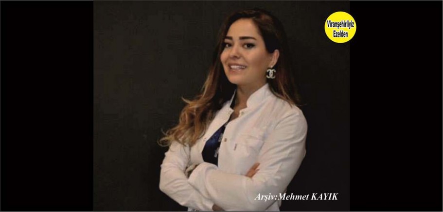 Viranşehir'li Hemşehrimiz Esteworld Plastik Cerrahi Hastanesinde, Uzman Klinik Psikolog olarak Görev yapmış, Mahide Seyrek Bingöl’e Ait Bir Fotoğraf Yayınlıyoruz