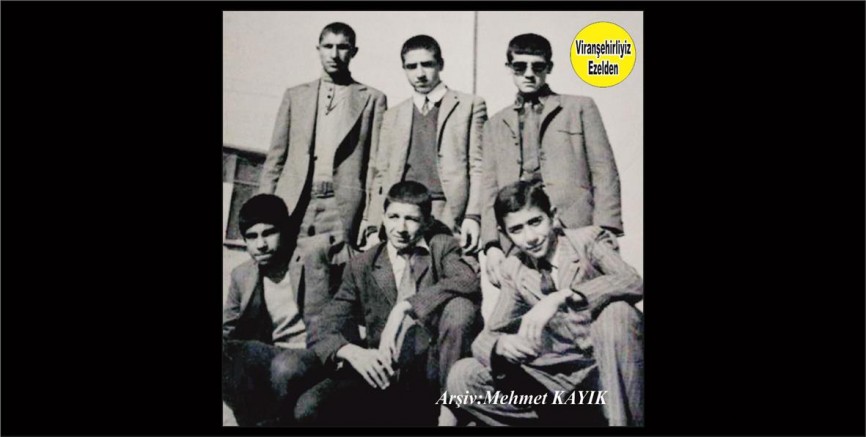 Viranşehir Lisesi 1972 Yılı Öğrencilerinden olan, Mehmet Akmeşe,Mustafa Derin, Ragıp Bayram, Ali Seyrek, Suphi Doğan, Yaşar Durna