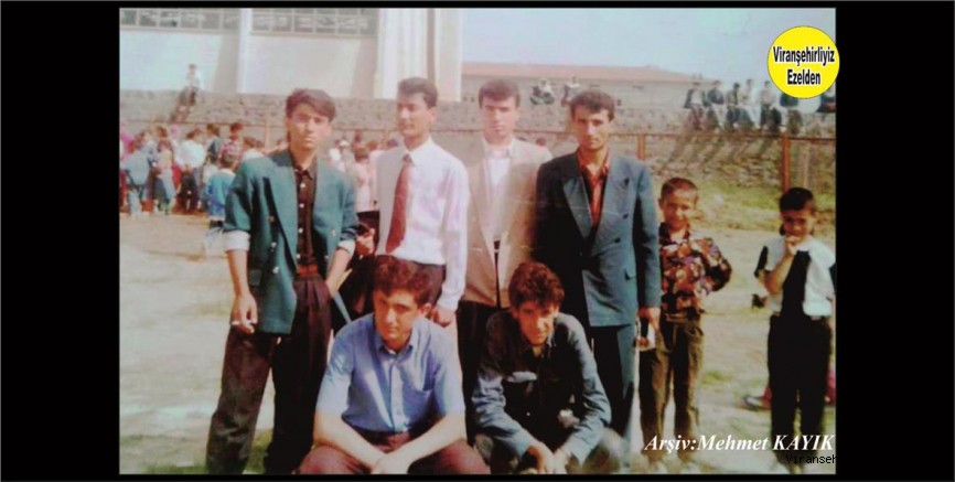 Viranşehir Lisesi 1994 – 1995 Yılı Öğrencilerinden Şeyhmus Çakar, Mustafa Karagöz, Murat Toy, Abdurrahim Zencir ve Eyüp Bakırcı