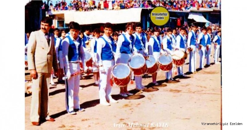 Viranşehir Lisesi Bando Takımı Öğretmeni Hıdır İncir, Öğrencileri Şakir yeğen, Ahmet Orhan ve Arkadaşları