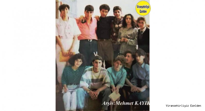 Viranşehir Lisesi Eski Öğrencilerinden İbrahim Halil Karatepe, Nevin Yıldız, Ahmet Demir ve Arkadaşları