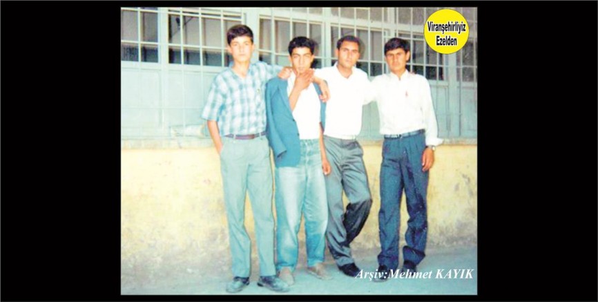 Viranşehir Lisesi Eski Öğrencilerinden olan, Ahmet Palmanak, Ahmet Yıldızoğulları, Fikret Yolcu ve Murat Eren