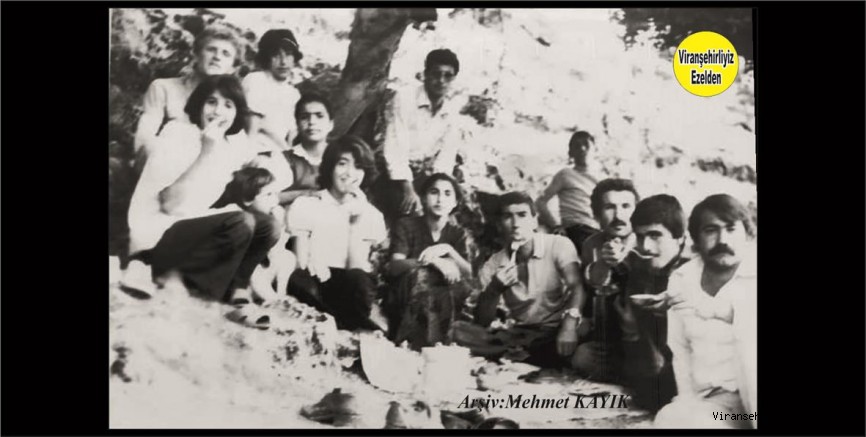 Viranşehir Lisesi Eski Öğretmenlerinden Şimdi Adana’da yaşayan Değerli Öğretmenimiz, Mehmet Ulutaş, Öğretmen Hüseyin Kadıoğlu, Eski Öğrencilerden Abdurrahim Duygu