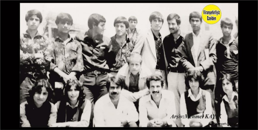 Viranşehir Lisesi Öğretmenlerinden Mehmet Ulutaş,Öğrencileri