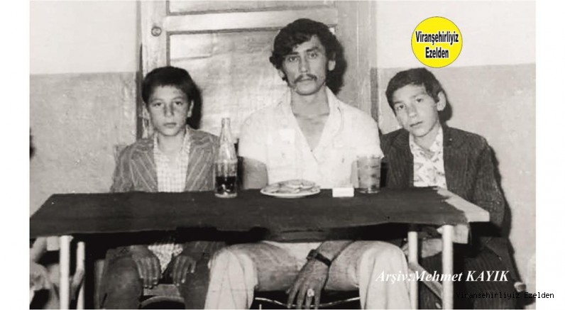 Viranşehir Sakarya İlkokulu Eski Öğrencilerinden Abdurrahim Duygu, Mahmut Konuk ve Öğretmenleri Mehmet Cömert