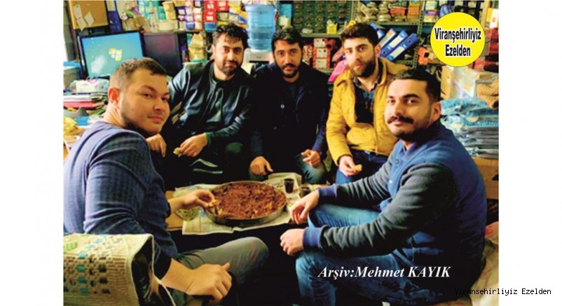 Viranşehir Sanayi Sitesinde Buluşan Gençlerimizden Eyyüp Kınalı, Muhammed Öztop,  Yunus Emre Büyükturan,  İsmet Öztop ve Barış Yıldız