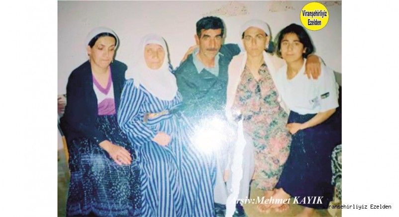 Viranşehir Sanayi Sitesinde Demircilik Sektöründe Yıllarca Esnaflık yapmış, Sevilen İnsan Merhum Eyyüp Taşçı, Eşi, Kızları ve Gelini