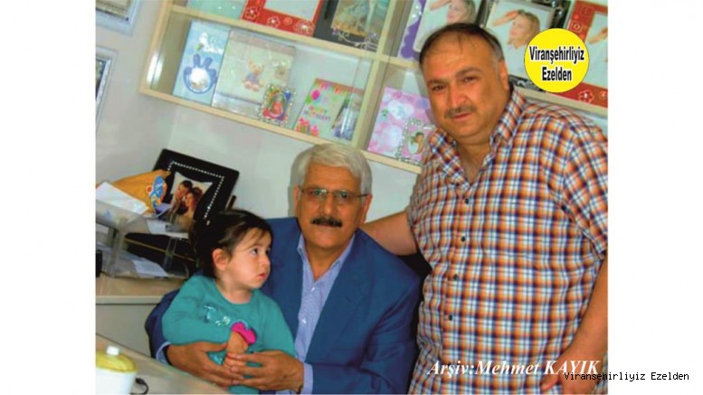 Viranşehir Sümerbank Eski Müdürü Mehmet Güllü, Foto Derya Sahibi Mustafa Kolbudak ve Kızı Derya Kolbudak