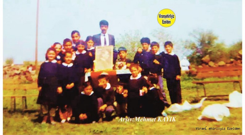 Viranşehir Yukarıkoşanlar Köyü İlkokulu Eski Öğretmenlerinden olan, Sevilen İnsan, Ahmet Çağrı ve Eski Öğrencileri