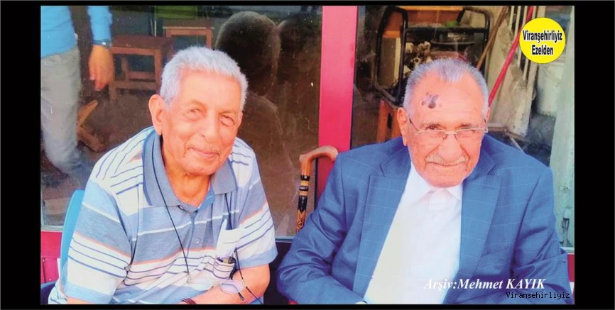  Viranşehirin Hayatta Kalan İki Koca Çınarlarından Olan Hacı Sinan Büyükturan ve Mehmet Kahraman
